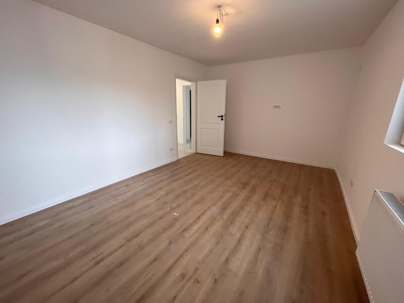 1 Decembrie 1918, langa metrou,