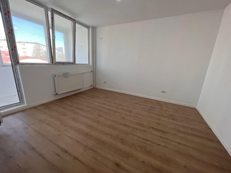 1 Decembrie 1918, langa metrou,